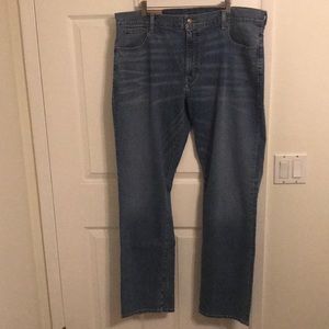 NWT Mens Vineyard Vines Straight Fit Jeans $98.50